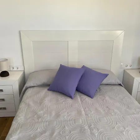 Rosa De La Laguna Villa *