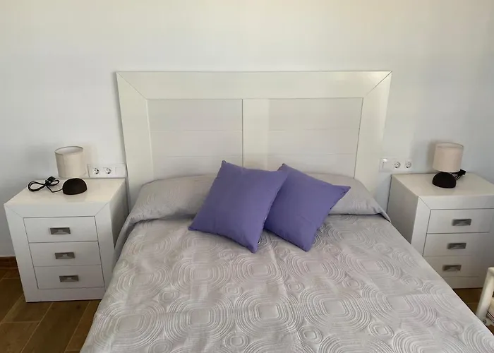 Rosa De La Laguna Villa *