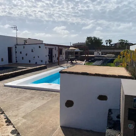 Rosa De La Laguna * Lajares