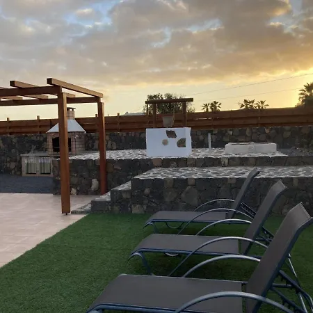 Rosa De La Laguna * Lajares