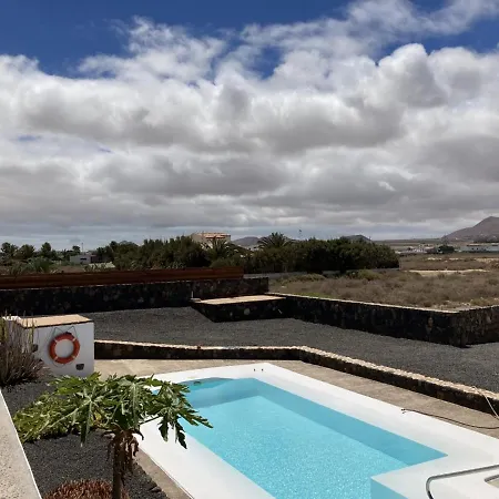 Rosa De La Laguna * Lajares