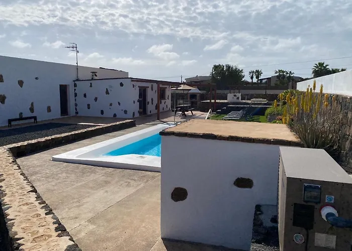 Rosa De La Laguna * Lajares